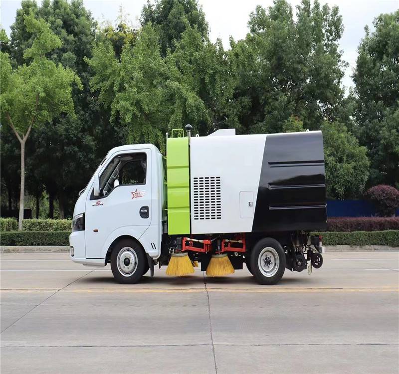 小型馬路吸塵掃地車 城市清潔的效率革命